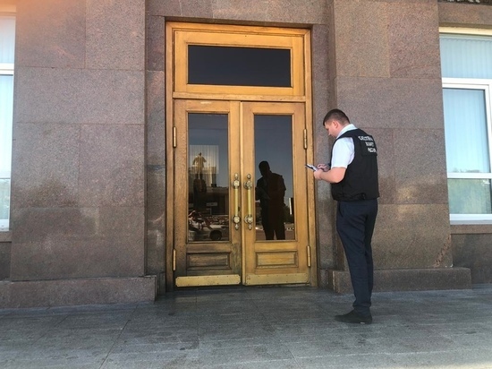 Орловские следователи ищут поджигателя здания обладминистрации