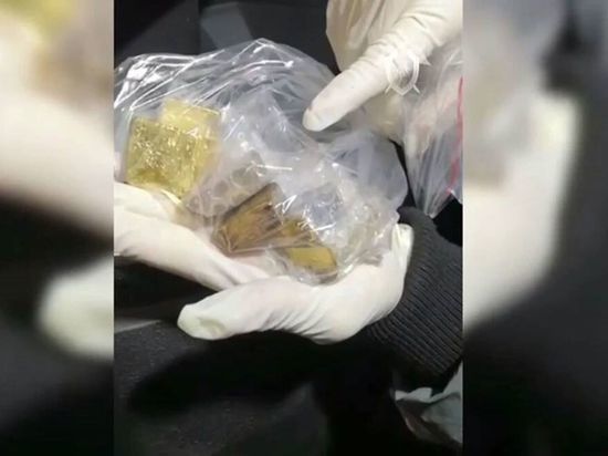 Судьи вынесли приговор контрабандистам, продававшим золотые слитки в Красноярском крае