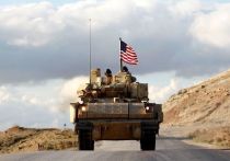Трое военнослужащих Вооружённых Сил Соединённых Штатов получили незначительные травмы в ходе обстрела двух американских военных баз на севере Сирии в среду 24 августа