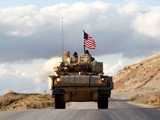 Трое армейцев США пострадали из-за обстрела военной базы в Сирии