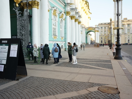 Звезды кино проведут благотворительные экскурсии по Петербургу