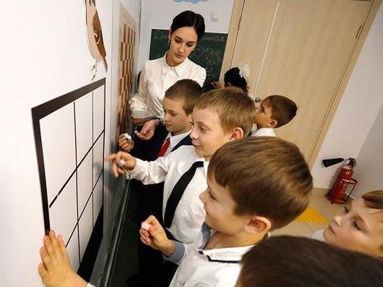 Вячеслав Гладков рассказал о мерах безопасности в школах в новом учебном году