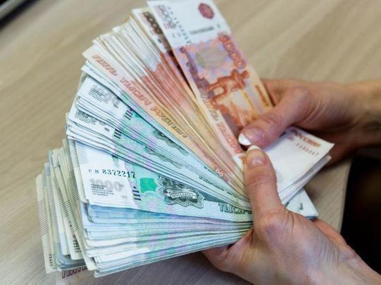В Омске жители обрушившегося дома начали получать выплаты