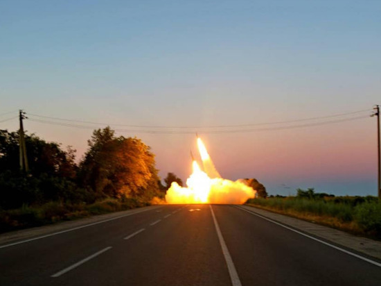 ВСУ выпустили по Стаханову десять ракет из РСЗО HIMARS
