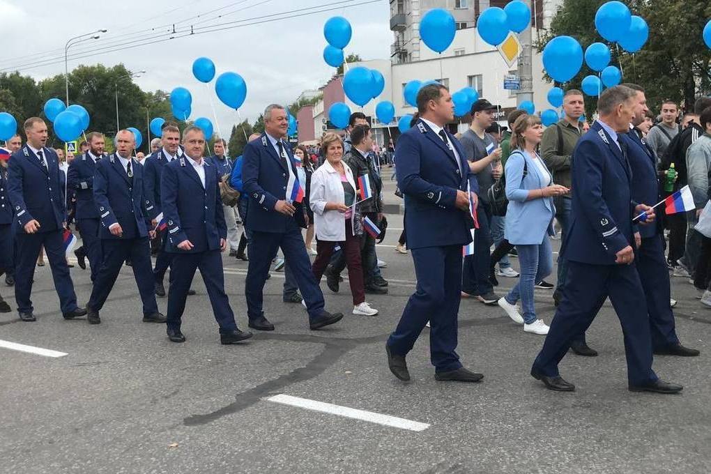 День шахтера в 2024 белый яр. Парад день Шахтера. День Шахтера Новокузнецк. С днем Шахтера Кузбасс. Парад Шахтеров в Новокузнецке 2022.