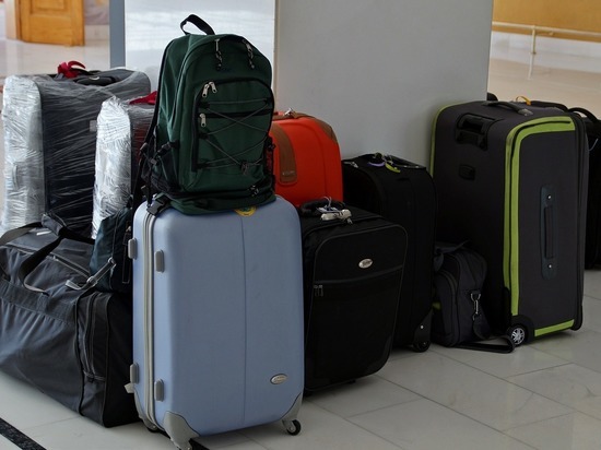 Российским туристам объяснили, что нельзя указывать на багаже