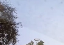 В пятницу в нижегородских соцсетях появились видеозаписи со странным объектом в небе над городом