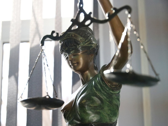 В Полтаве учительницу отдали под суд за разговоры на русском языке