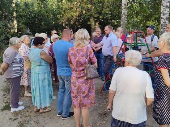 Пензенцы обратились со своими проблемами к депутату Олегу Кочеткову