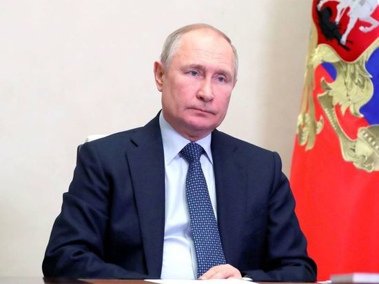 Путин разрешил гражданам ДНР, ЛНР и Украины бессрочно находиться в РФ