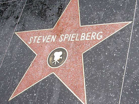 Из-за Стивена Спилберга может закрыться американский театр в Москве