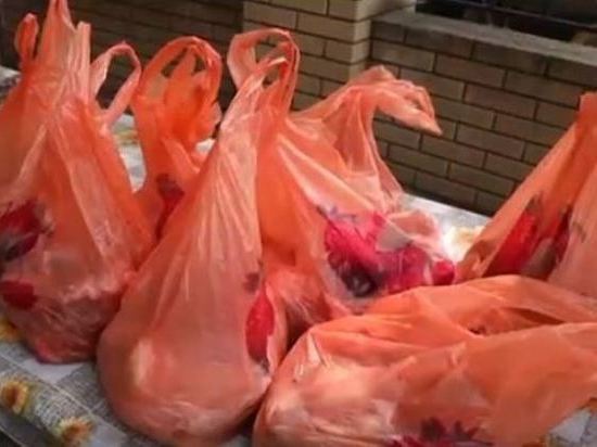 Мясо жертвенных животных раздали в Луганске бойцы из Чечни