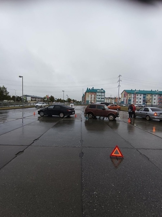 На дорогах Ямала за сутки случилось 6 аварий