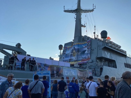 Северяне были готовы ждать несколько часов, чтобы попасть на палубу