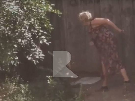 На улице Вокзальной в Рязани пенсионерка бросила камень в пьяного мужчину