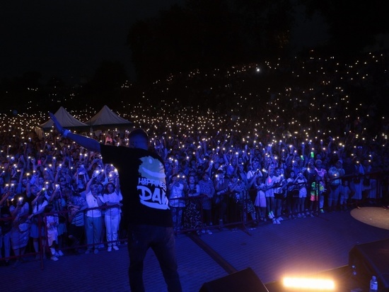 17 тысяч зрителей собрал бесплатный концерт в поддержку туризма в Пскове