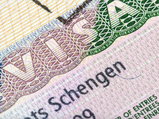 Получить "шенген" станет труднее, дольше и дороже