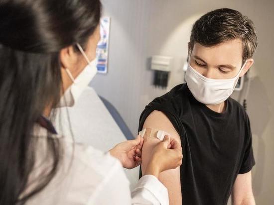 В Улан-Удэ проводится вакцинация от COVID-19 для подростков