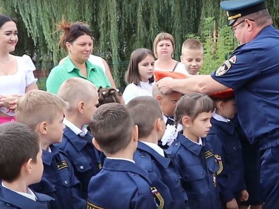 На Орловщине 50 первоклассников стали кадетами-спасателями