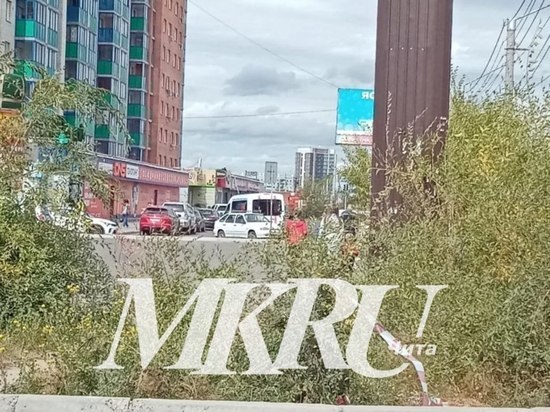 Спецслужбы приехали в Царский по сообщению о выпавшей из окна девушке в Чите