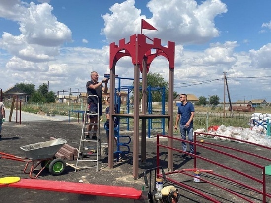 В калмыцкой глубинке продолжают благоустройство парка