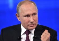 Президент России Владимир Путин провел телефонный разговор с белорусским коллегой Александром Лукашенко