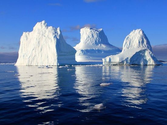 Ученые предрекли повышение уровня океана из-за таяния ледников Гренландии