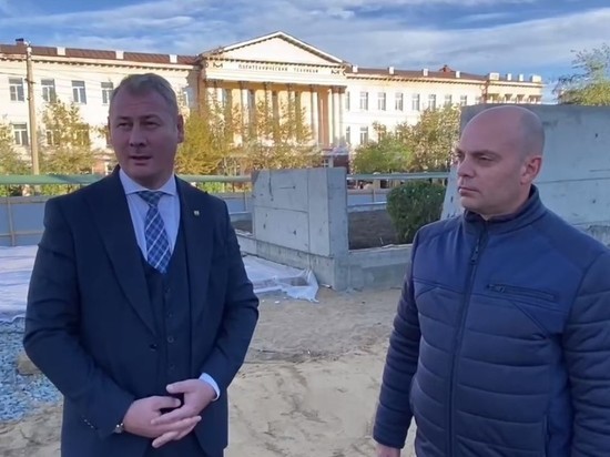 В Чите началось строительство стелы города трудовой доблести