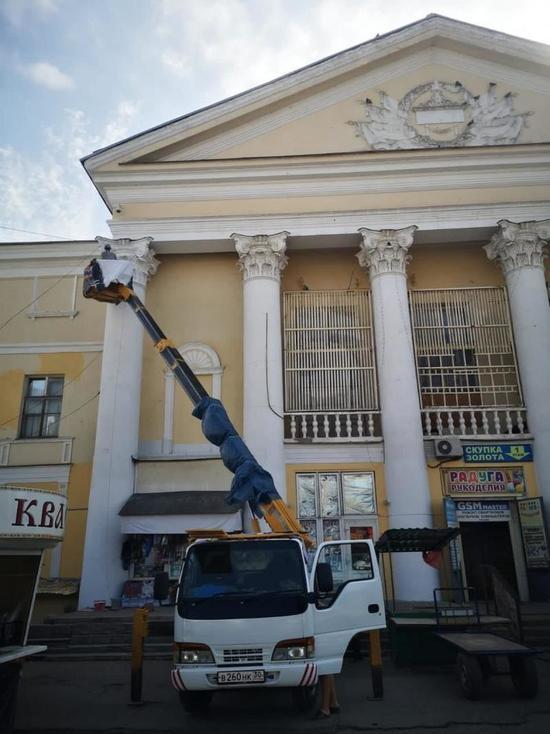 В Астрахани ко Дню города приведут в порядок фасады более 40 зданий