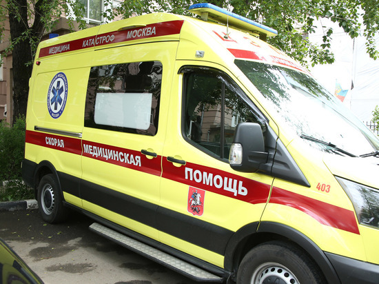 Двухлетняя девочка выжила, выпав из окна с 15-го этажа в Москве