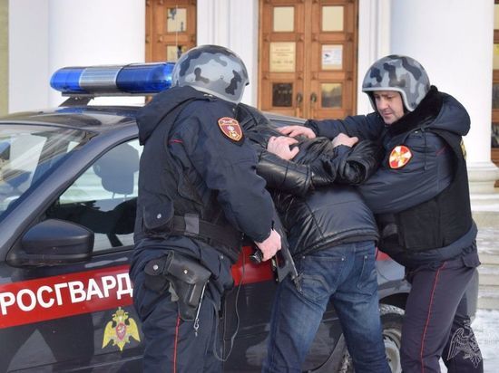  В Кирове задержали подозреваемых в кражах из магазина