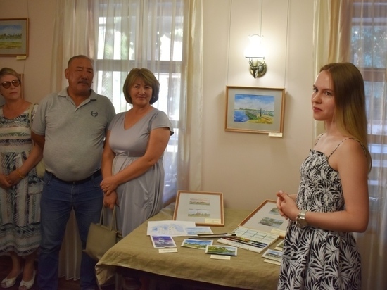  В Астрахани в  Доме купца Тетюшинова открылась выставка молодой художницы