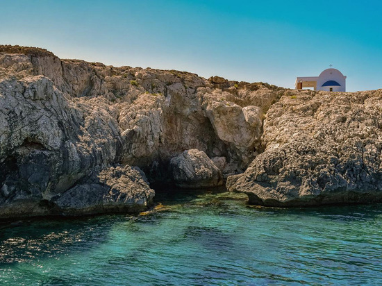 Власти Кипра лишат гражданства семерых иностранцев из-за санкций ЕС