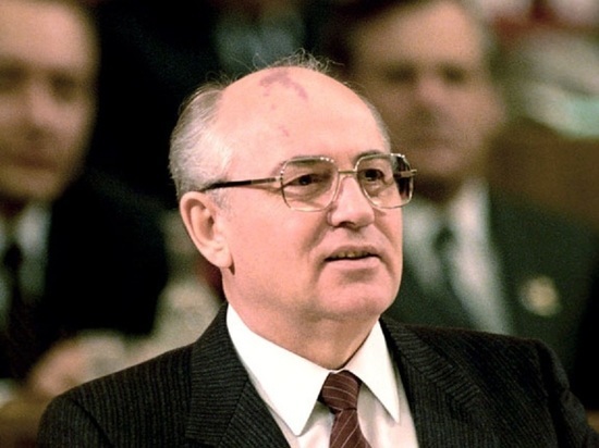 Вдова Ельцина выразила соболезнования семье Горбачева