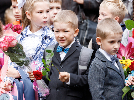 Новый лицей на улице Заслонова в Великих Луках распахнул двери для школьников