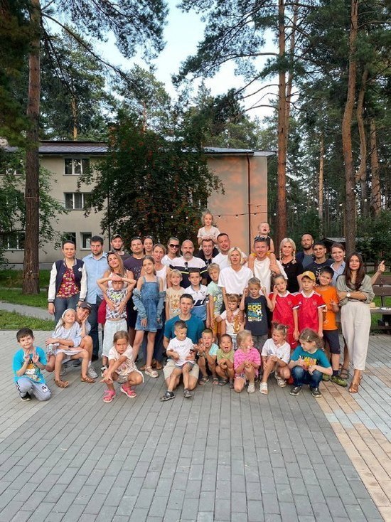Томские резиденты продюсерского центра Insight People поздравили всех учащихся с Днем знаний