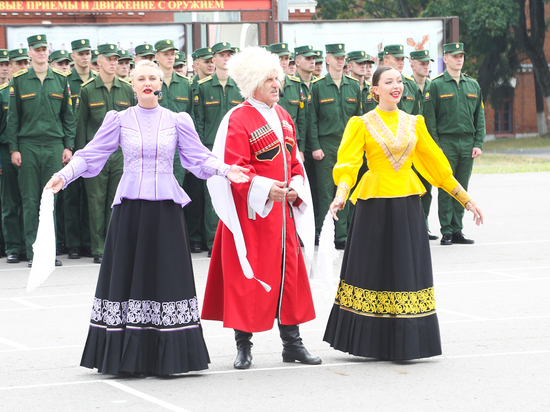 Пензенский губернатор принял участие в торжественной линейки курсантов