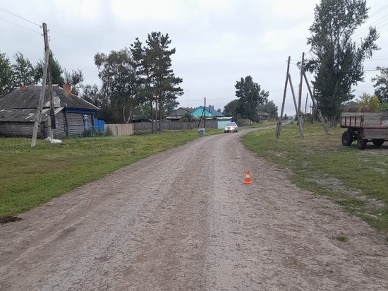 В Омской области подросток на мопеде сбил малыша