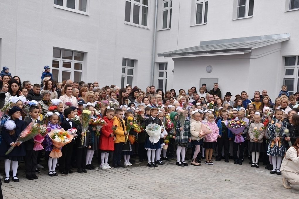Костромские новоселья: на улице Шагова сегодня был открыт новый корпус школы №30