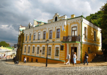Национальный союз писателей Украины призвал закрыть музей Михаила Булгакова в Киеве, где писатель провел юные годы