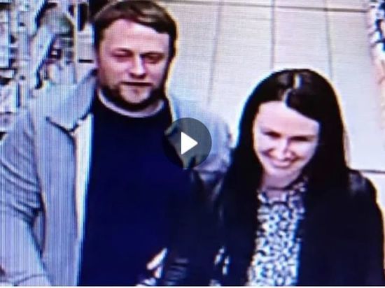 Омские полицейские разыскивают воспользовавшуюся чужой картой пару