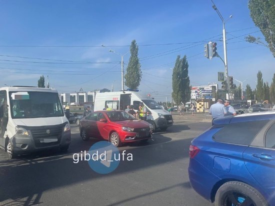 В Уфе девятилетний мальчик попал под колеса легковушки