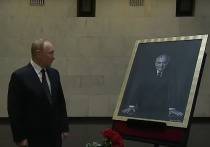 Дмитрий Песков пояснил журналистам, почему Владимир Путин не сможет попрощаться с Михаилом Горбачёвым 3 сентября