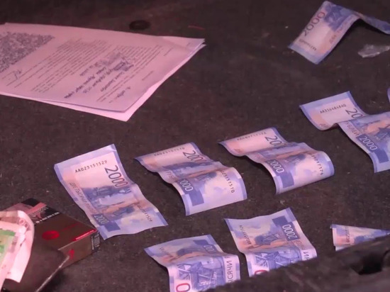 Двое жителей Черняховска расплачивалась в магазинах фальшивыми банкнотами