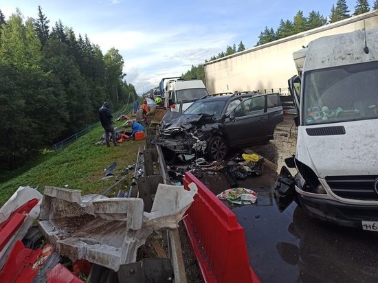 Четверо человек пострадали в ДТП в Новгородском районе