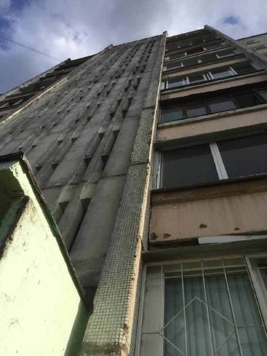 Не хватило пару слов: как жильцам девятиэтажки в Твери удалось добиться починки лифта