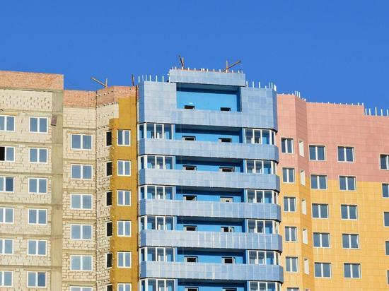 Торцы двух домов утеплили в Заозерске в рамках реновации ЗАТО