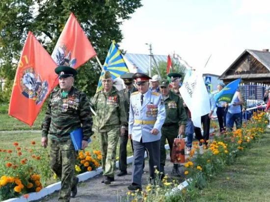 В Шемуршинском районе установили мемориальную доску в память о герое, погибшем в ходе СВО