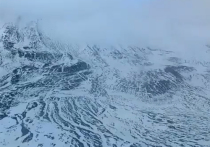 На Камчатке при восхождении на вулкан Ключевская Сопка (4800 метров) сорвались с высоты и погибли шесть альпинистов