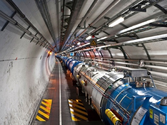 В Европе предупредили об остановке Большого адронного коллайдера из-за кризиса